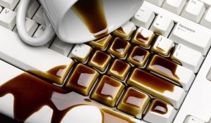 Ce faci daca ai varsat lichid pe laptop?