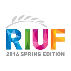 Burse de 500.000 euro la RIUF pentru tinerii romani care aleg sa studieze in strainatate