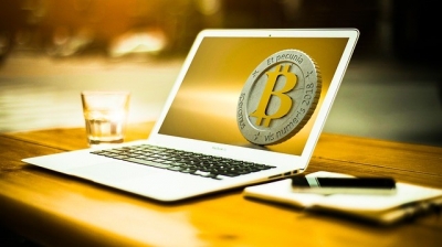 UPHASH: Cum să fiţi la "subiect", fără să pierdeţi timp pentru a studia mineritul, blockchain-uri şi criptovalute