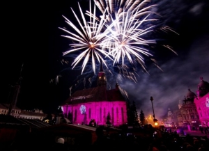 Artificii si muzica buna in Piata Unirii de Revelion 2020