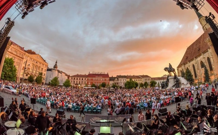 Stagiunea 2018-2019 a Operei Nationale din Cluj-Napoca incepe cu o constelatie de trei evenimente exceptionale, in aer liber