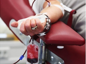 Premiera nationala: prea multi donatori de sange