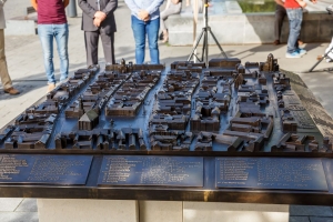 Macheta de bronz a zonei centrale a Clujului a fost amplasata in Piata Unirii