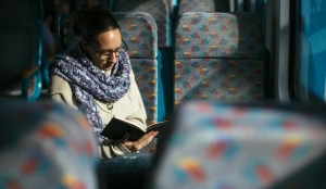 Daca citesti in mijloacele de transport in comun, vei circula gratuit