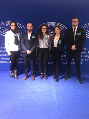 Finalistii si castigatoarea campaniei „SHOW YOU CAN” se afla intr-un internship la Parlamentul European